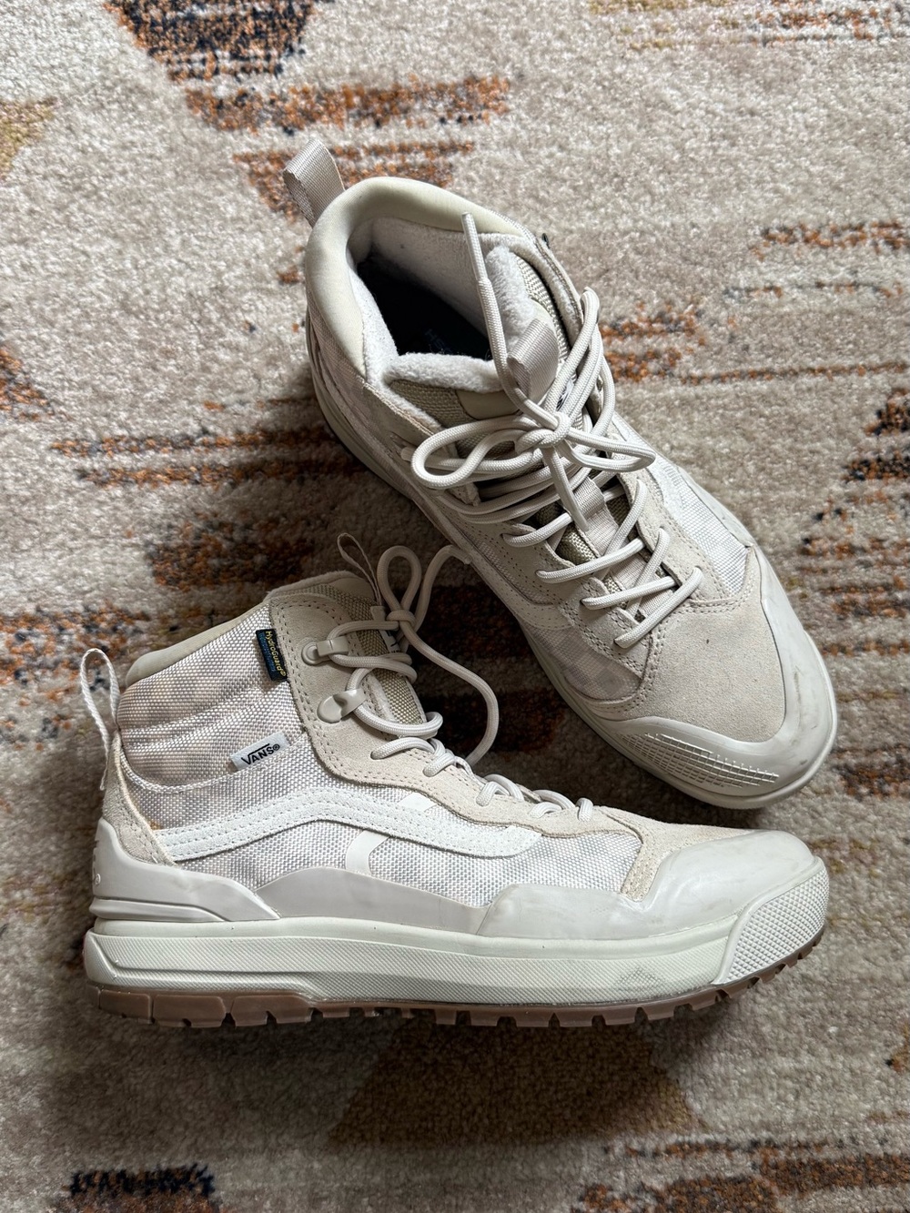 Vans Sk8-Hi MTE Boots | Cold-Weather, Waterproof | W 10/M 8.5 *Runs Small!*